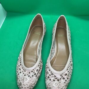 Stuart Weitzman Women's Lace Cream Flats
